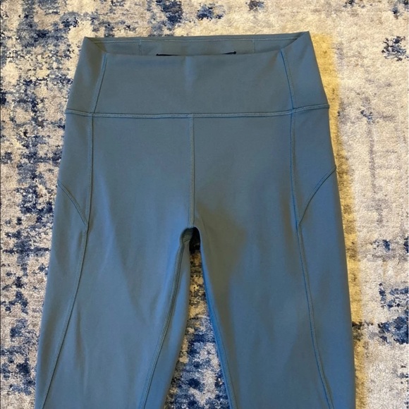 Lululemon In Movement 7/8 Tight *Everlux - Picture 3 of 12